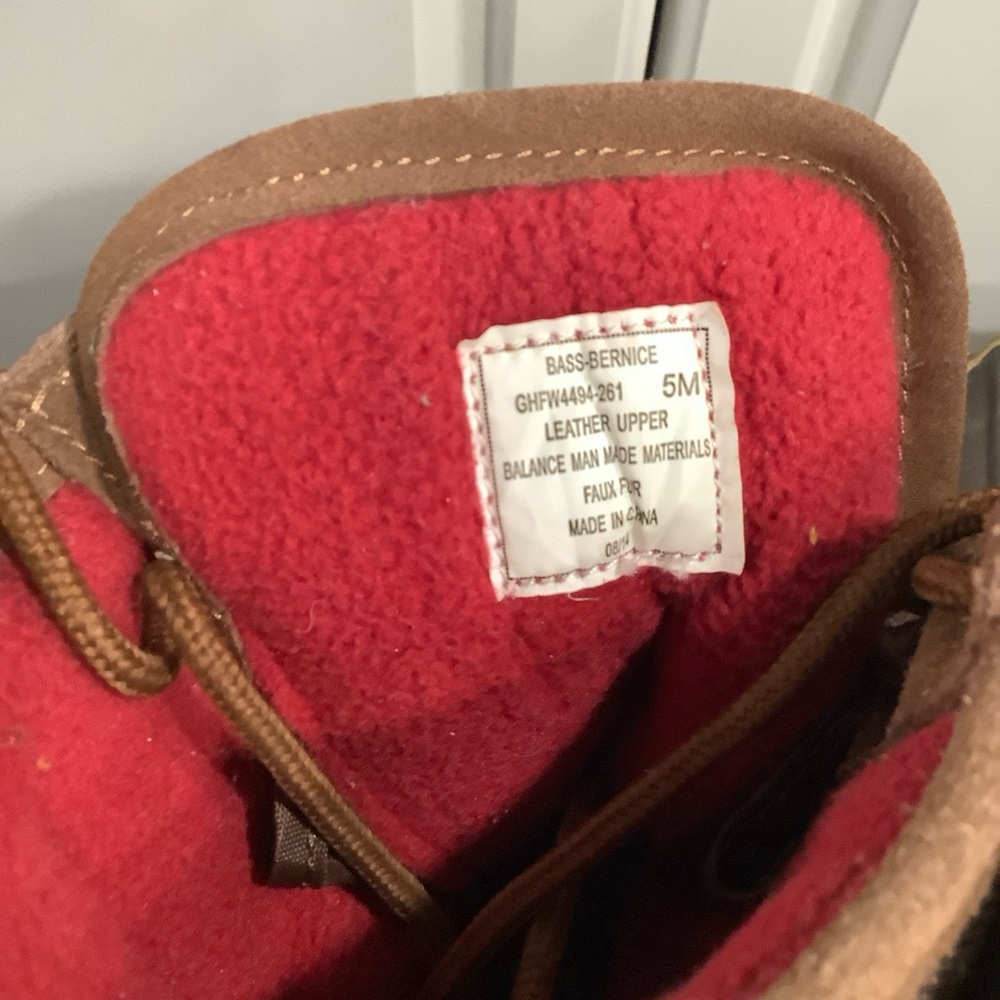 G.H. Bass & Co. Brown and Black Winter Boots - Picture 3 of 15
